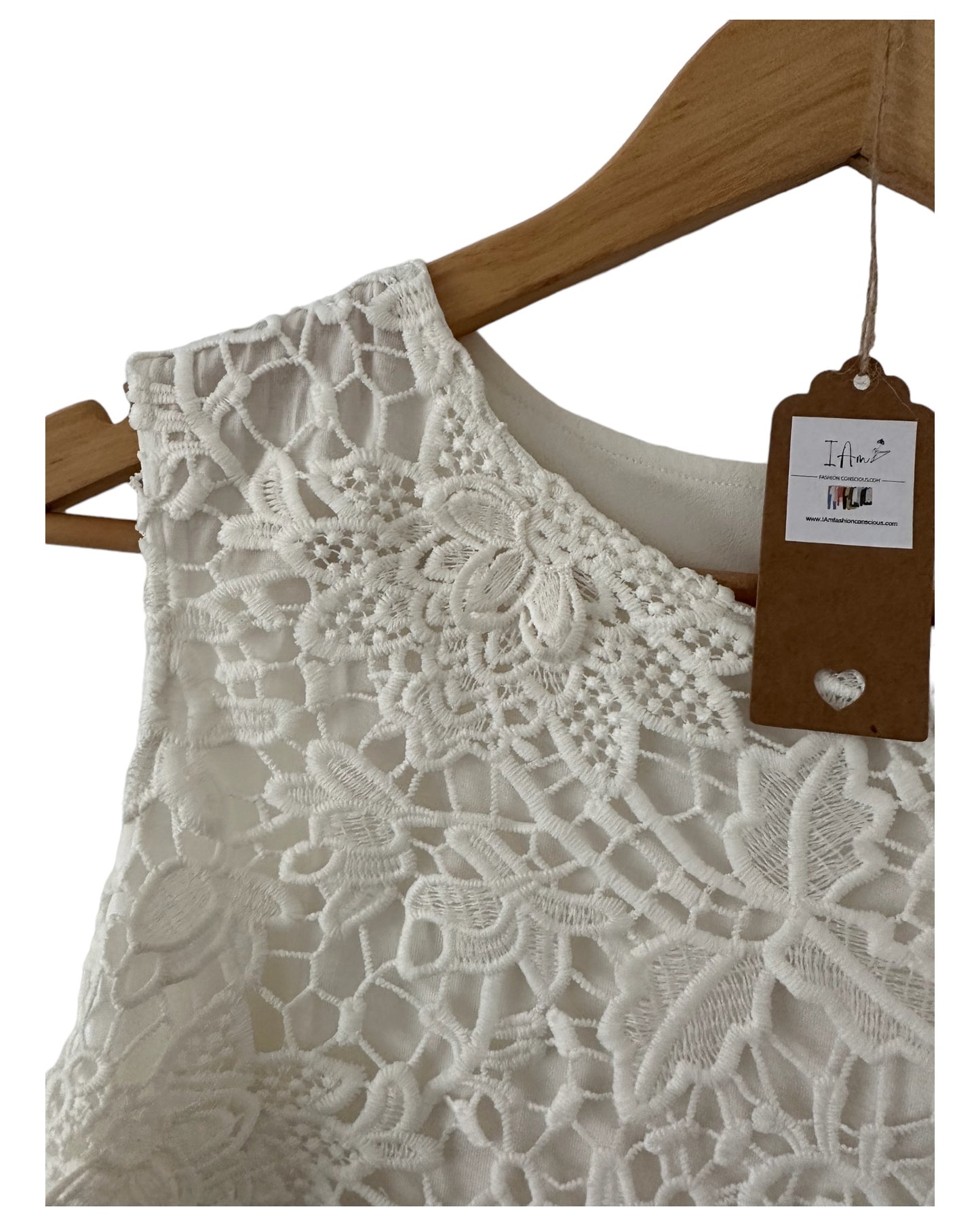 Preloved Classic Cream Round Neck Embroidered Front Lace Top, Warehouse