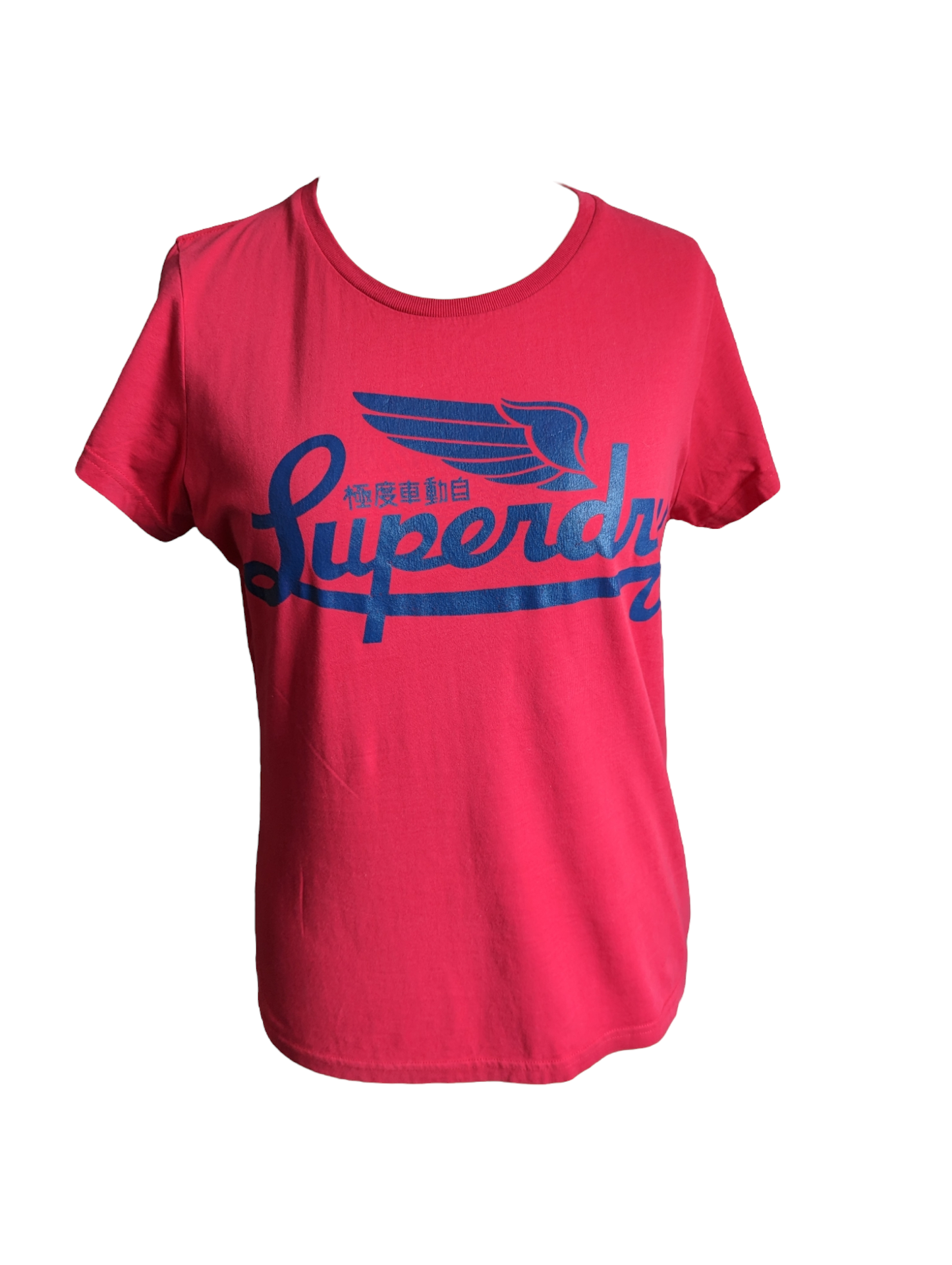 Preloved. This vintage-style Superdry T-shirt features a bright red colour with blue lettering. The size is XL (size 16), perfect for a comfortable fit. Crafted from high-quality fabric, this t-shirt offers a soft touch and long-lasting durability. Show off your sporty style with this Superdry T-shirt.