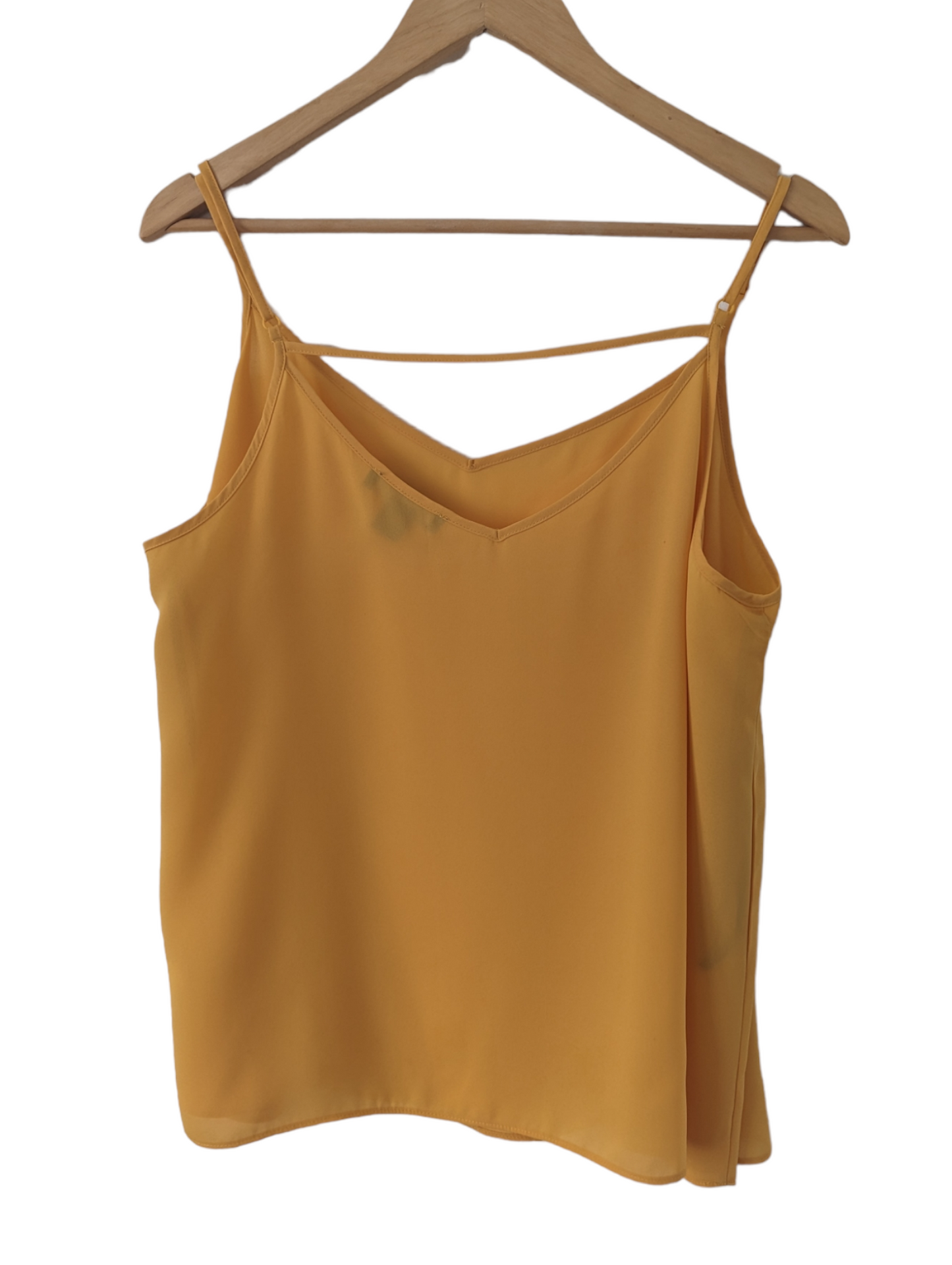 Our Perfect Everyday Cami Top in vibrant yellow is perfect for all occasions. Boasting a size 18, the cami is comfortable and easy to style throughout the week. Its simple design is timeless and adds a pop of colour to any look. Preloved