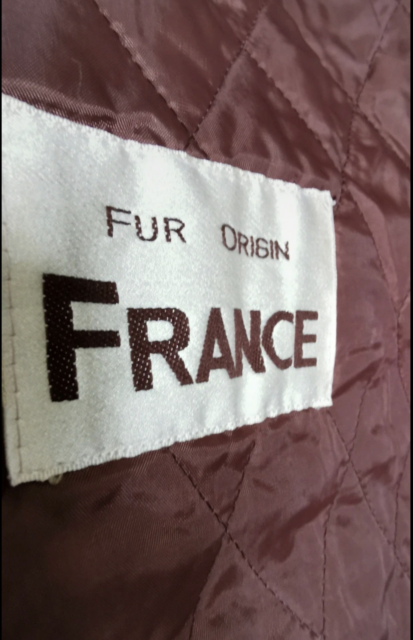 Put a little glam to your outfit Elegant Brown Fur Coat Fur origin france L/12