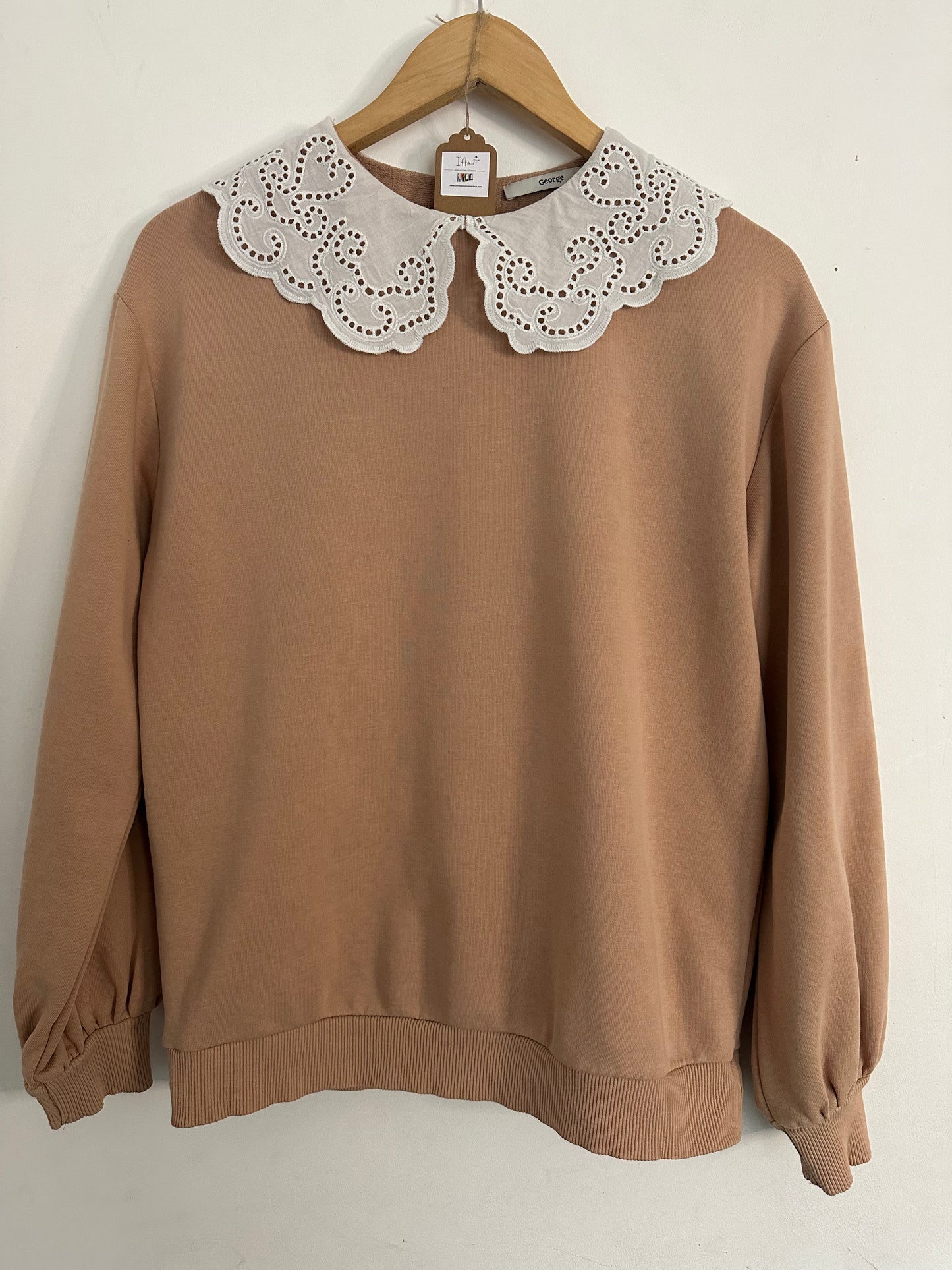 Pretty Collar jumper