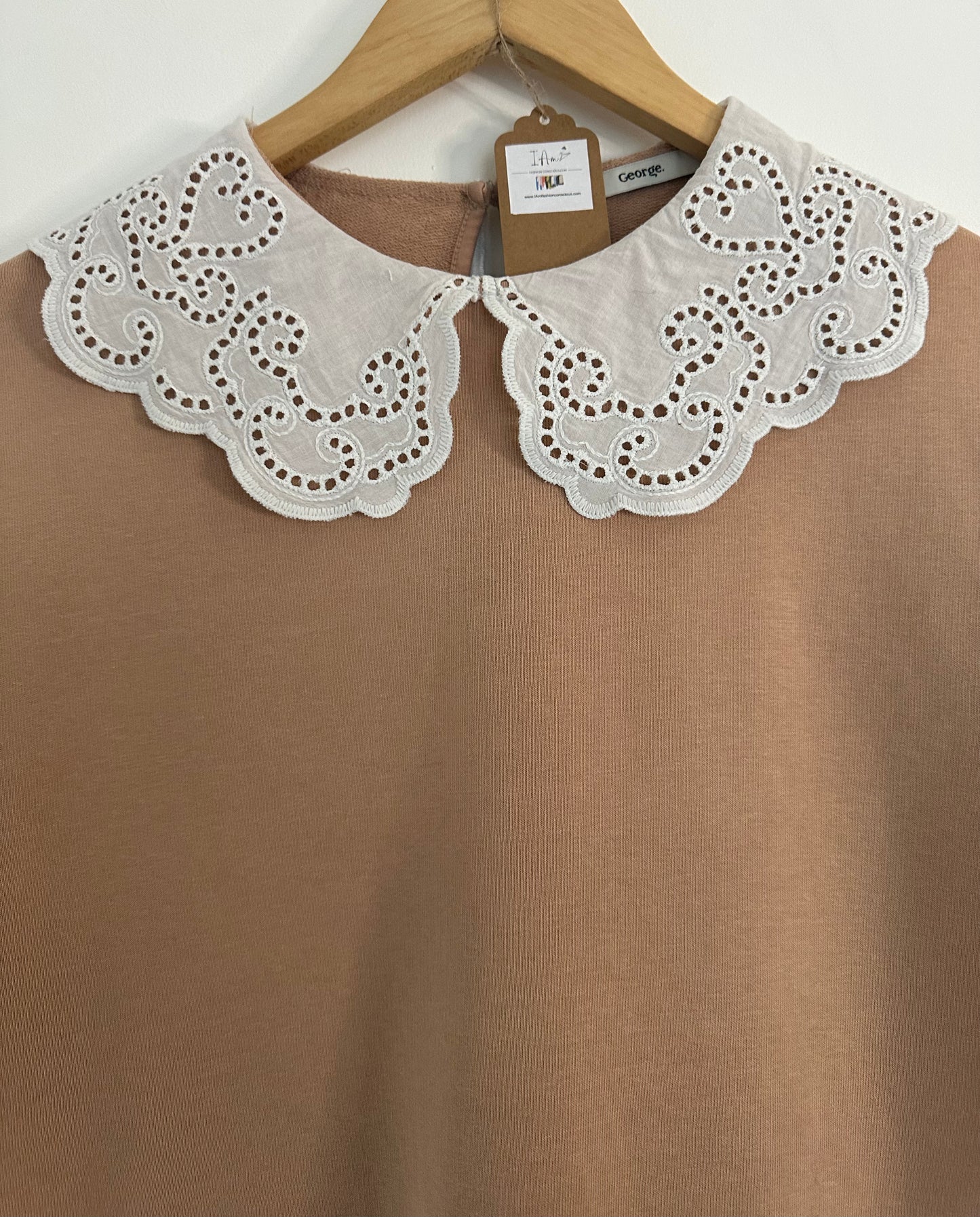 Pretty Collar jumper