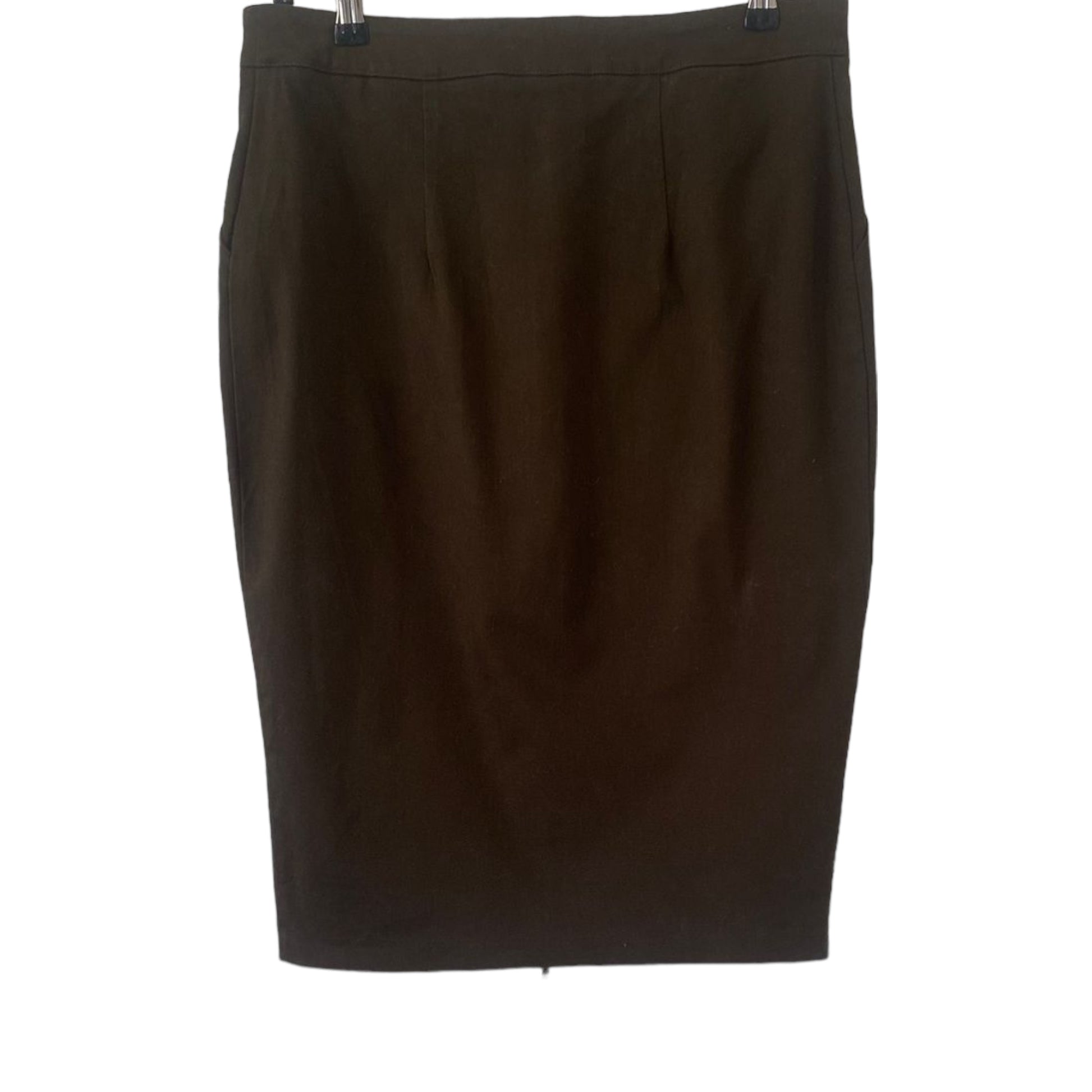 Preloved Slight Stretch This Gold Zip Skirt from River Island is the perfect addition to your wardrobe. Crafted from Khaki fabric, it features a flattering size 14 fit.