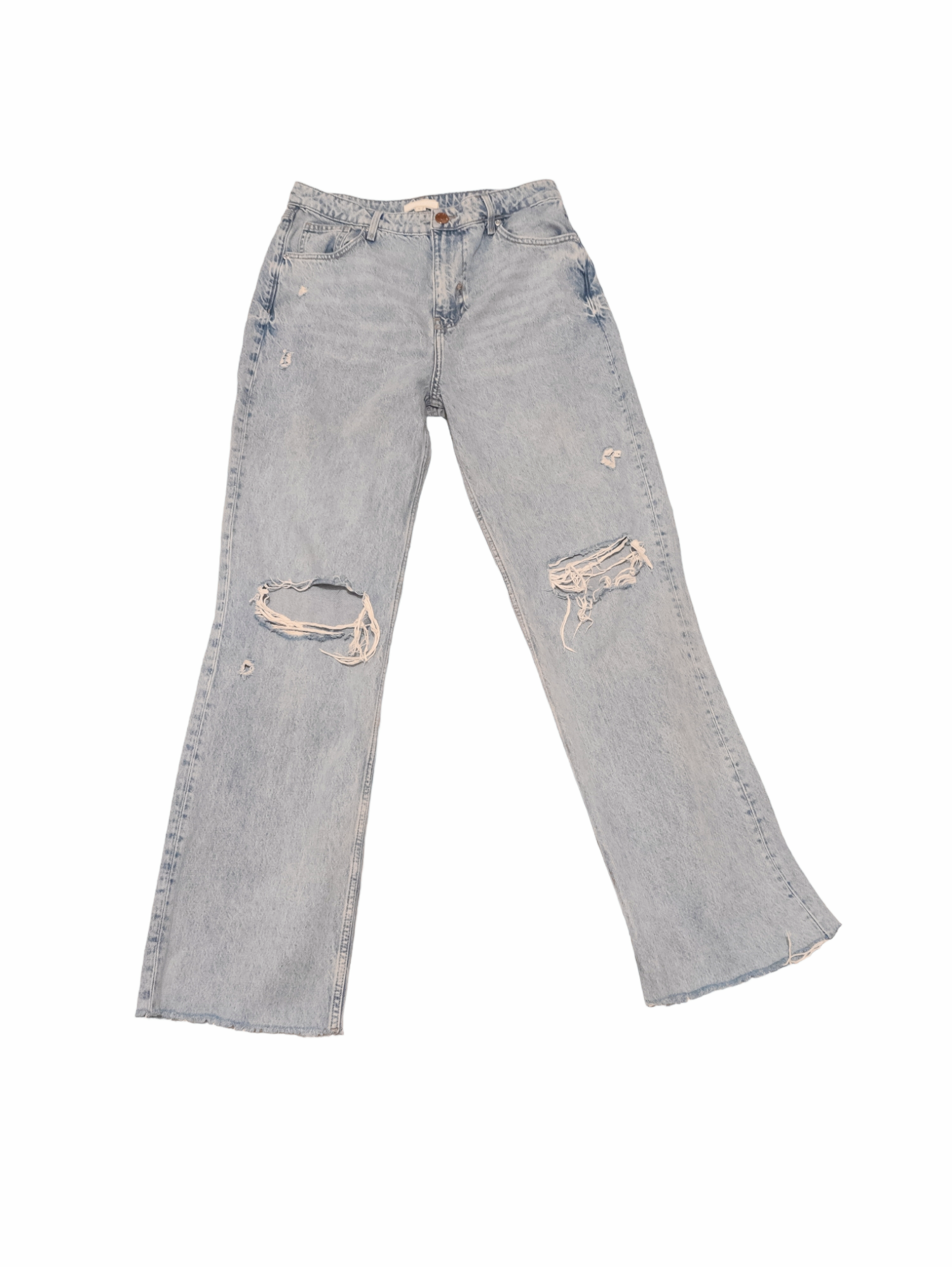 These Baggy Distressed River Island Jeans provide a cool, casual look with a relaxed fit. Designed with a 12 size, they provide a comfortable fit with great style. Preloved