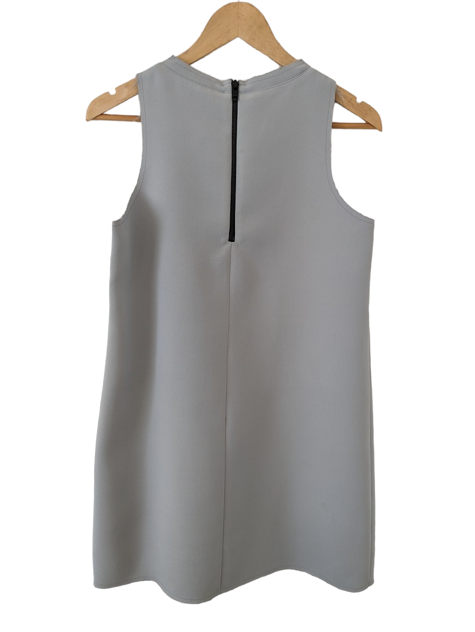 Preloved. Look your best in any occasion with this Pinafore Dress from Topshop. Expertly crafted from thick and durable material, this dress has lovely raw edges for a classic and beautiful look. It's available in a gorgeous grey/green hue and in size 10.