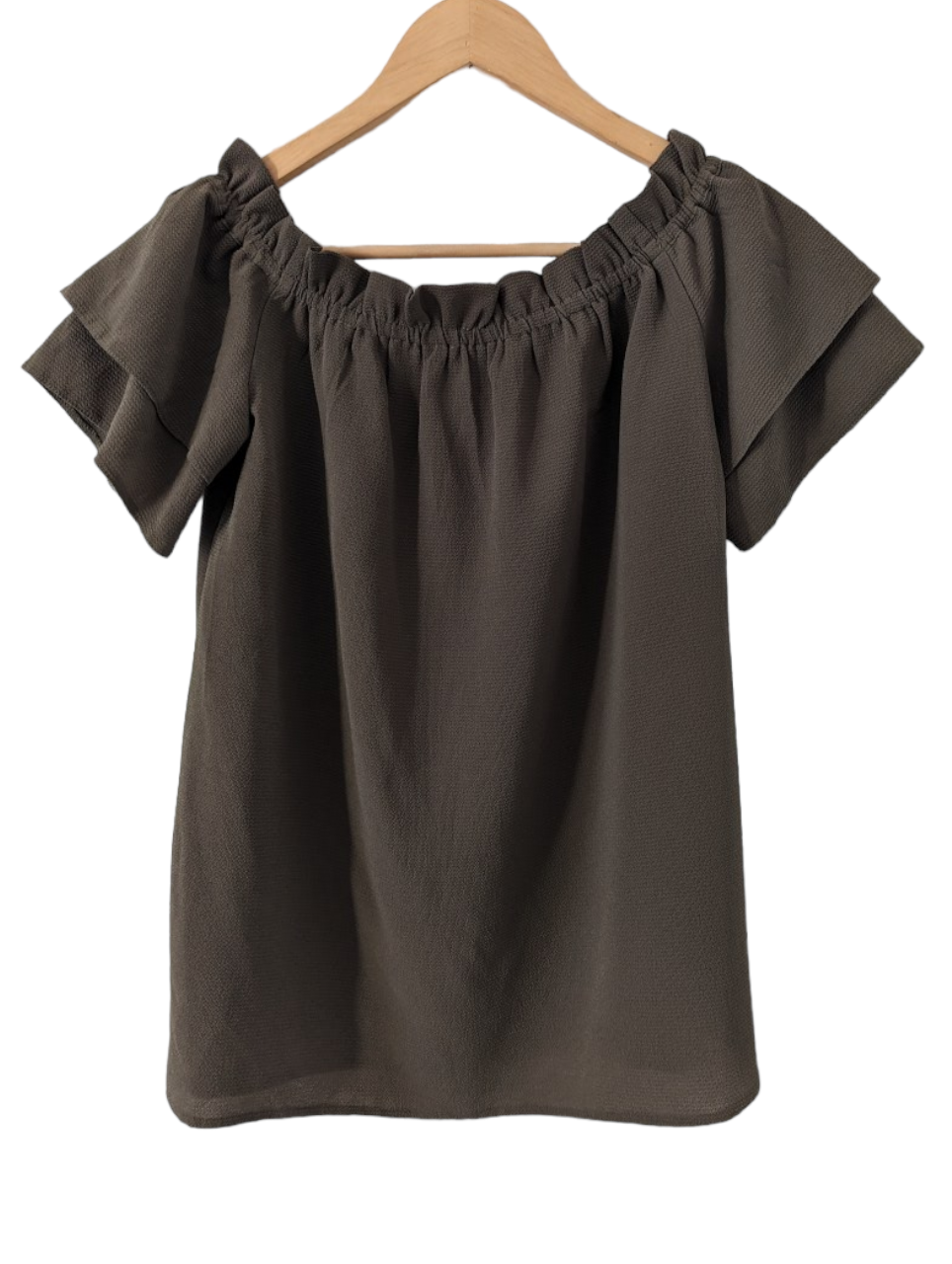 This Dorothy Perkins Off the Shoulders Top is crafted from lightweight and breathable crepe material and features cap sleeves for a modern, off-the-shoulder look. Perfect for any casual occasion, this top is available in size 10. Colour Khaki  Preloved