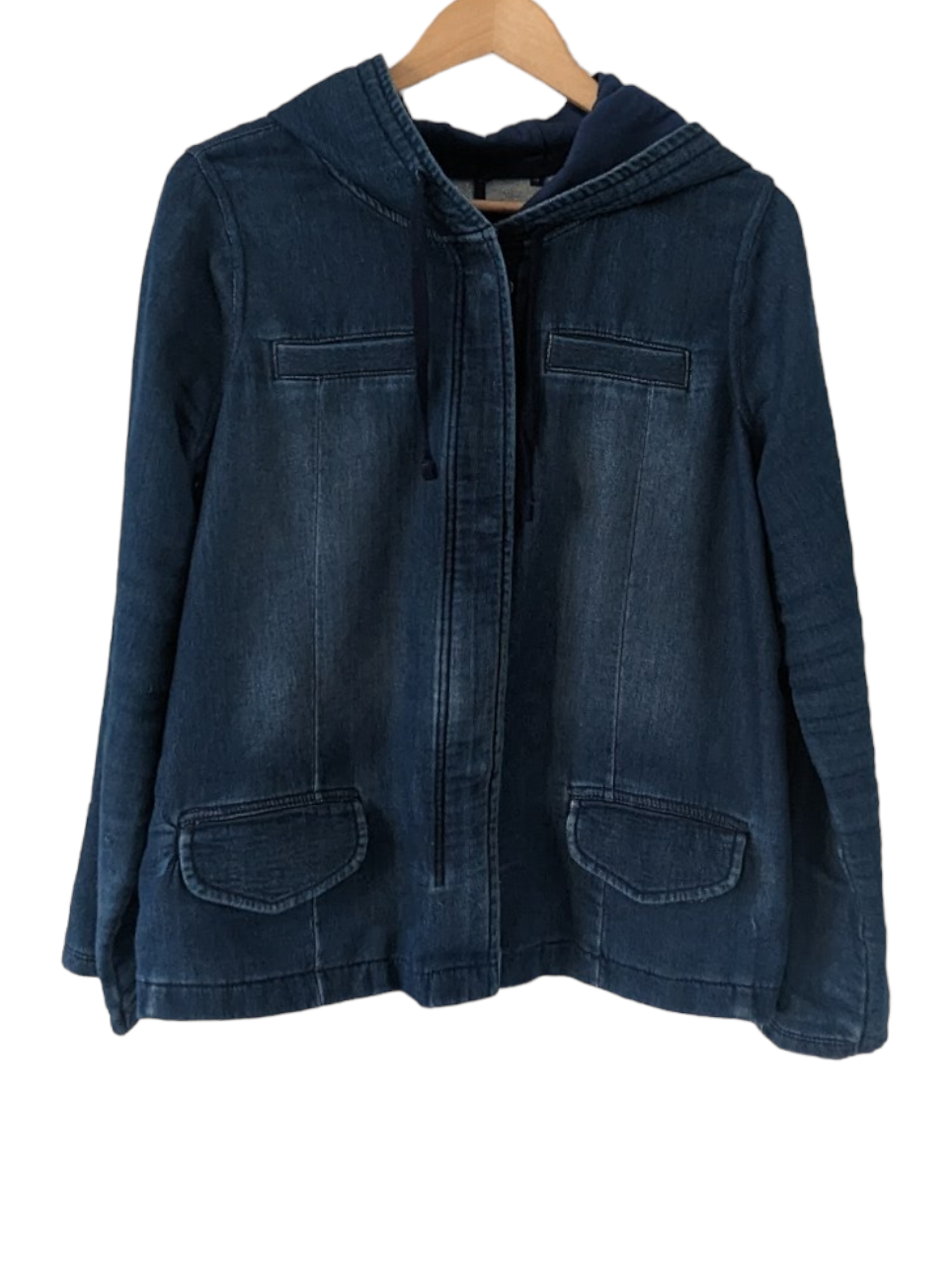  Created with high quality denim and a hood, the Next denim jacket is the perfect choice for combining practicality and style. From size 12, this jacket is the perfect fit for casual days out and cosy nights in. Ideal for the modern versatile wardrobe. Preloved