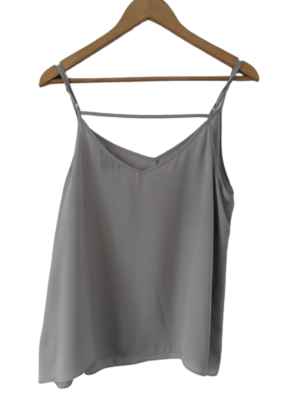 Preloved Our Perfect Everyday Grey Cami Top is a must-have addition to your wardrobe. Crafted from soft and comfortable fabric, this top features a classic cami silhouette and comes in a timeless grey hue. With a size 18 fit, it's ideal for completing any outfit.