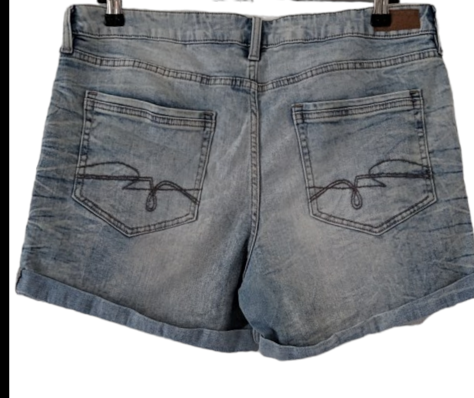 Pre loved These Denim Shorts from F&F Size 18