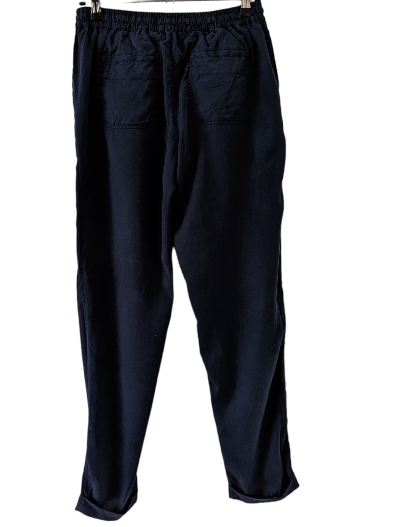 For a sophisticated look, try the Fatface Loose Fit Trousers in a timeless blue hue. Their soft design is available in size 10 and provides a comfortable fit for any occasion. Preloved 