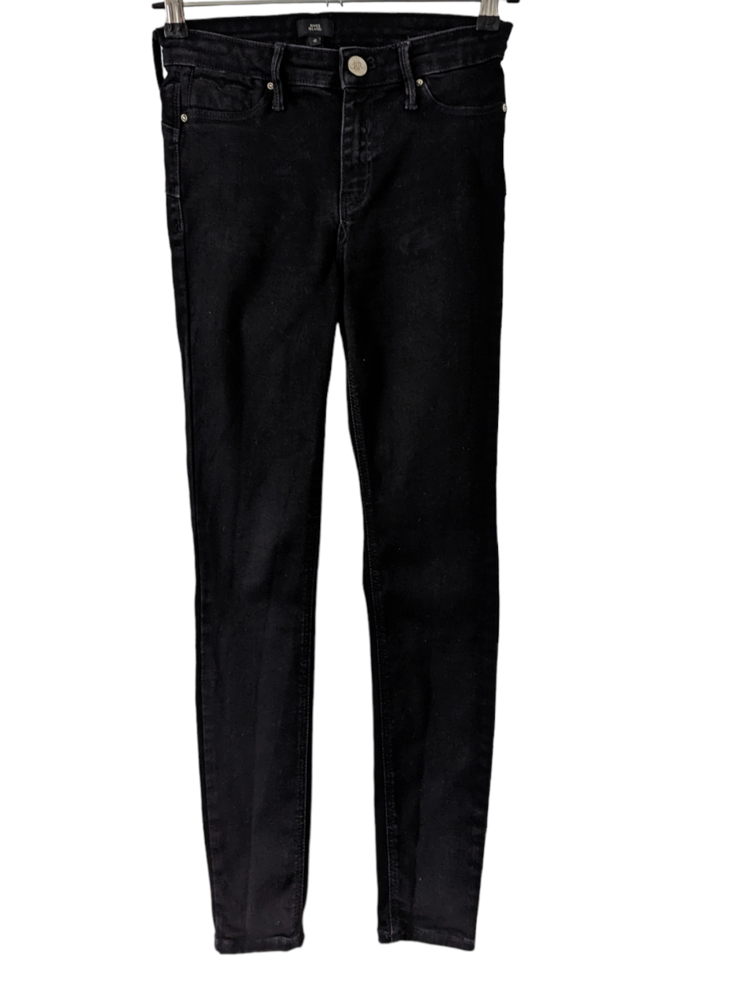 Preloved Stay stylish and comfortable with these Black Skinny River Island Jeans. Crafted with super stretch fabric for a flexible fit and maximum comfort, these jeans are ideal for casual or dressy occasions. The size 10 regular offers a flattering silhouette no matter the occasion.