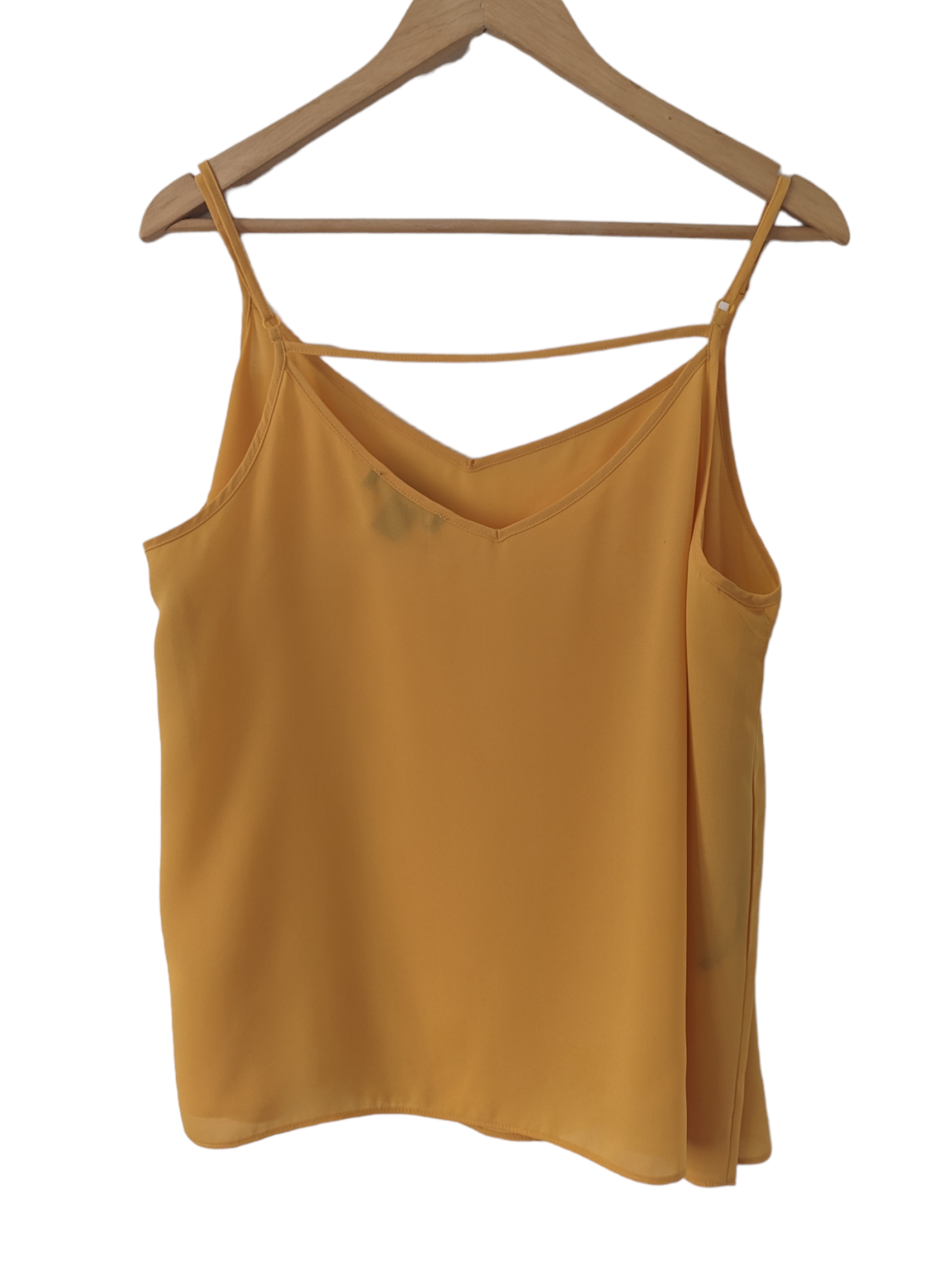  Our Perfect Everyday Cami Top in vibrant yellow is perfect for all occasions. Boasting a size 18, the cami is comfortable and easy to style throughout the week. Its simple design is timeless and adds a pop of colour to any look. Preloved